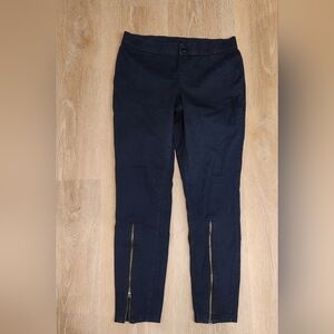HUE Blue Stretchy Jeggings W/zippers